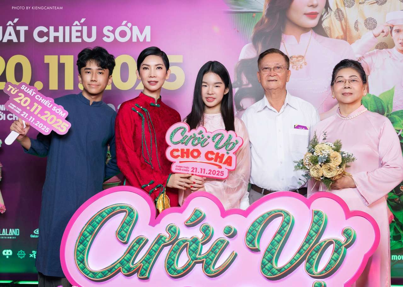 Stars and crew of the movie Marrying a Husband for a Father. Photo: Film crew.