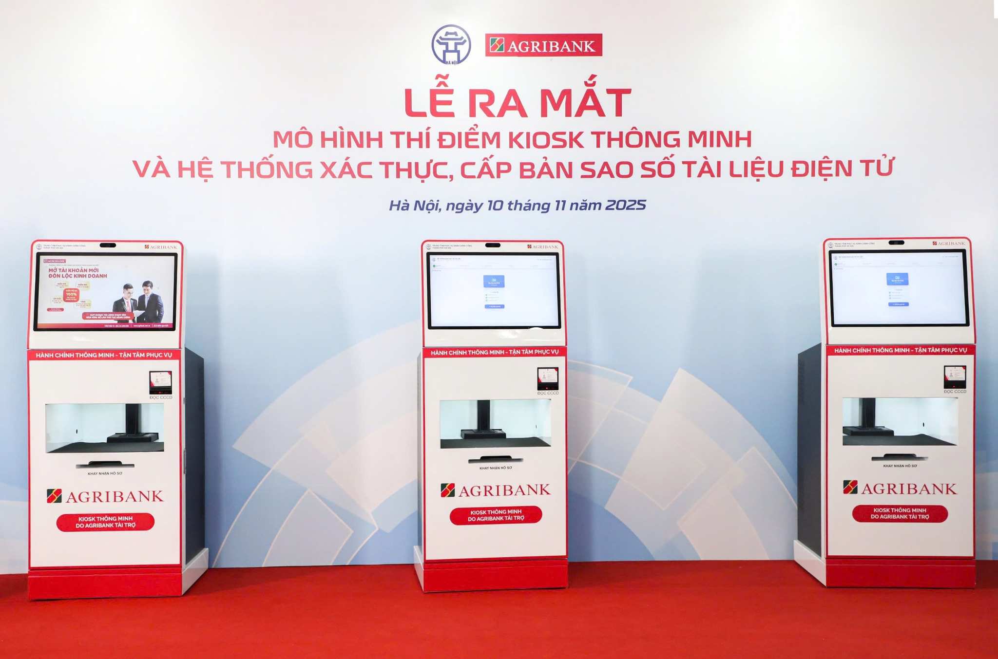 Kiosk thong minh va He thong xac thuc, cap ban sao so tai lieu dien tu do Agribank tai tro se gop phan ho tro Trung tam Phuc vu Hanh chinh cong thanh pho Ha Noi nang cao chat luong phuc vu nguoi dan, doanh nghiep, gop phan thuc hien chien luoc chuyen doi so va cai cach hanh chinh.