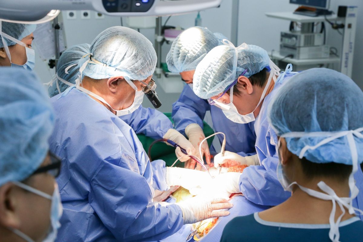 E-kip bac si phau thuat