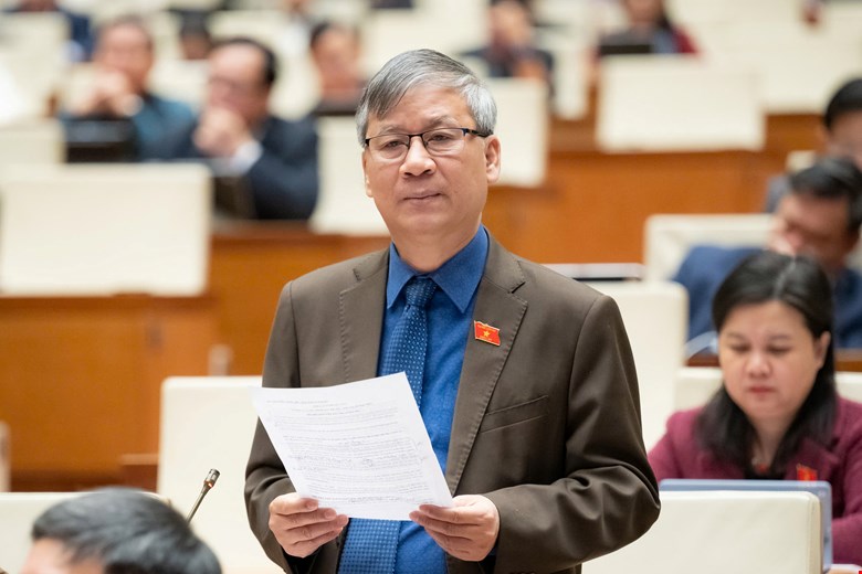 National Assembly delegate Nguyen Anh Tri said that preventing school violence requires not only the role of the school but also the family and the whole society. Photo: Quochoi.vn
