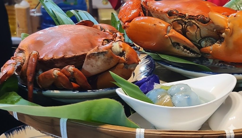 Chè cua Cà Mau hấp dẫn nhiều du khách đến với Ngày hội cua Cà Mau. Ảnh: Nhật Hồ