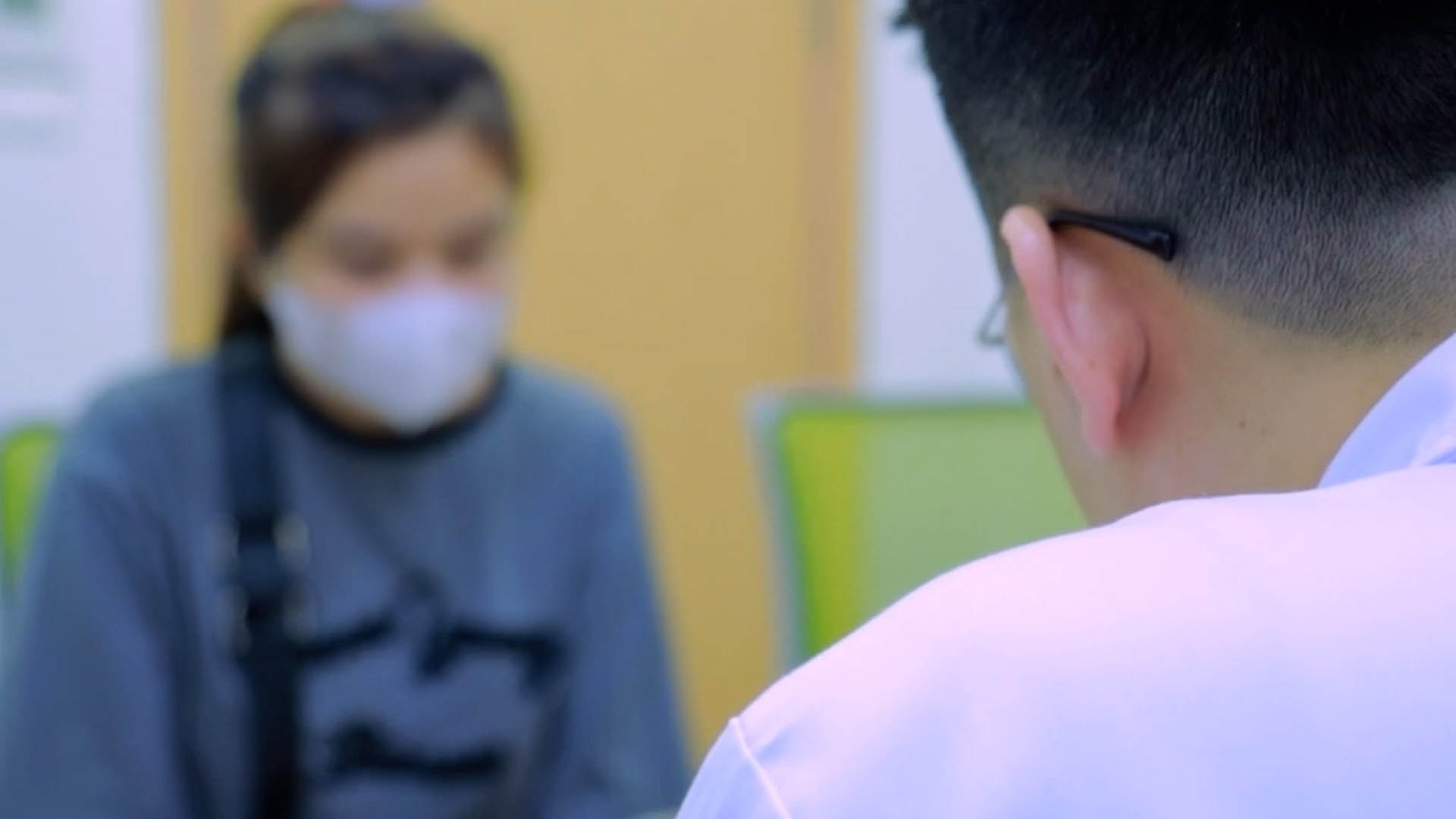 여성이 엄마가 될 시점을 스스로 선택할 수 있도록 편견을 없애세요