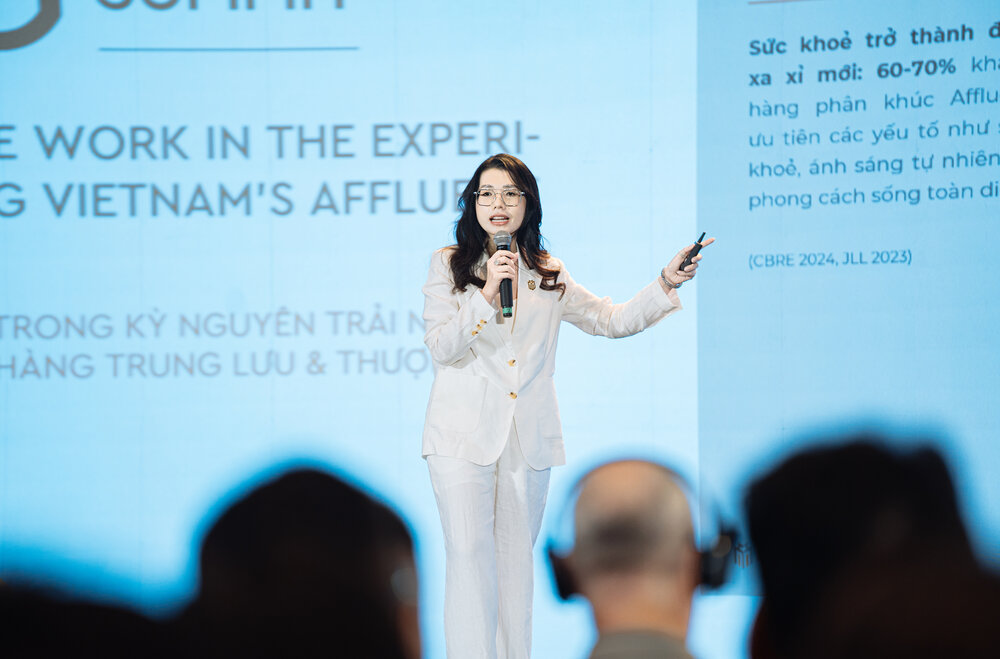 Ba Thi Anh Dao - Giam doc Khoi Marketing, Masterise Group chia se tai su kien. Ảnh: Masterise Homes