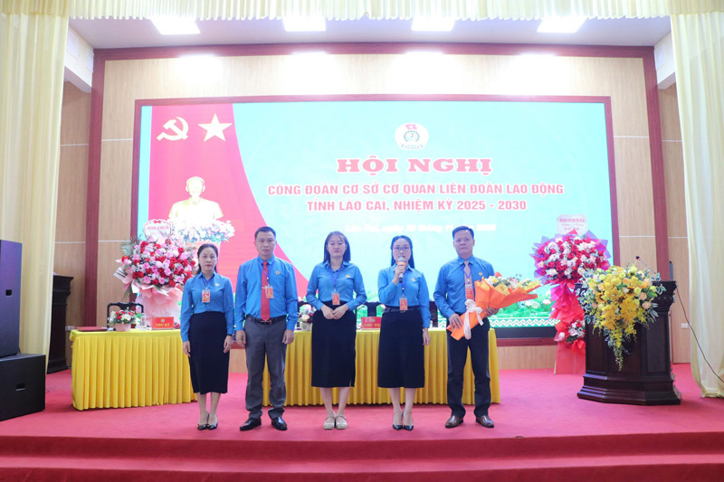 Ban Chap hanh cong doan co so nhiem ky 2025-2030. Anh: Huyen Thuy