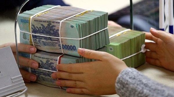 ハノイでは、労働者の給与とテトボーナスを確保することを部隊に義務付けている。写真: グエン・ハイ