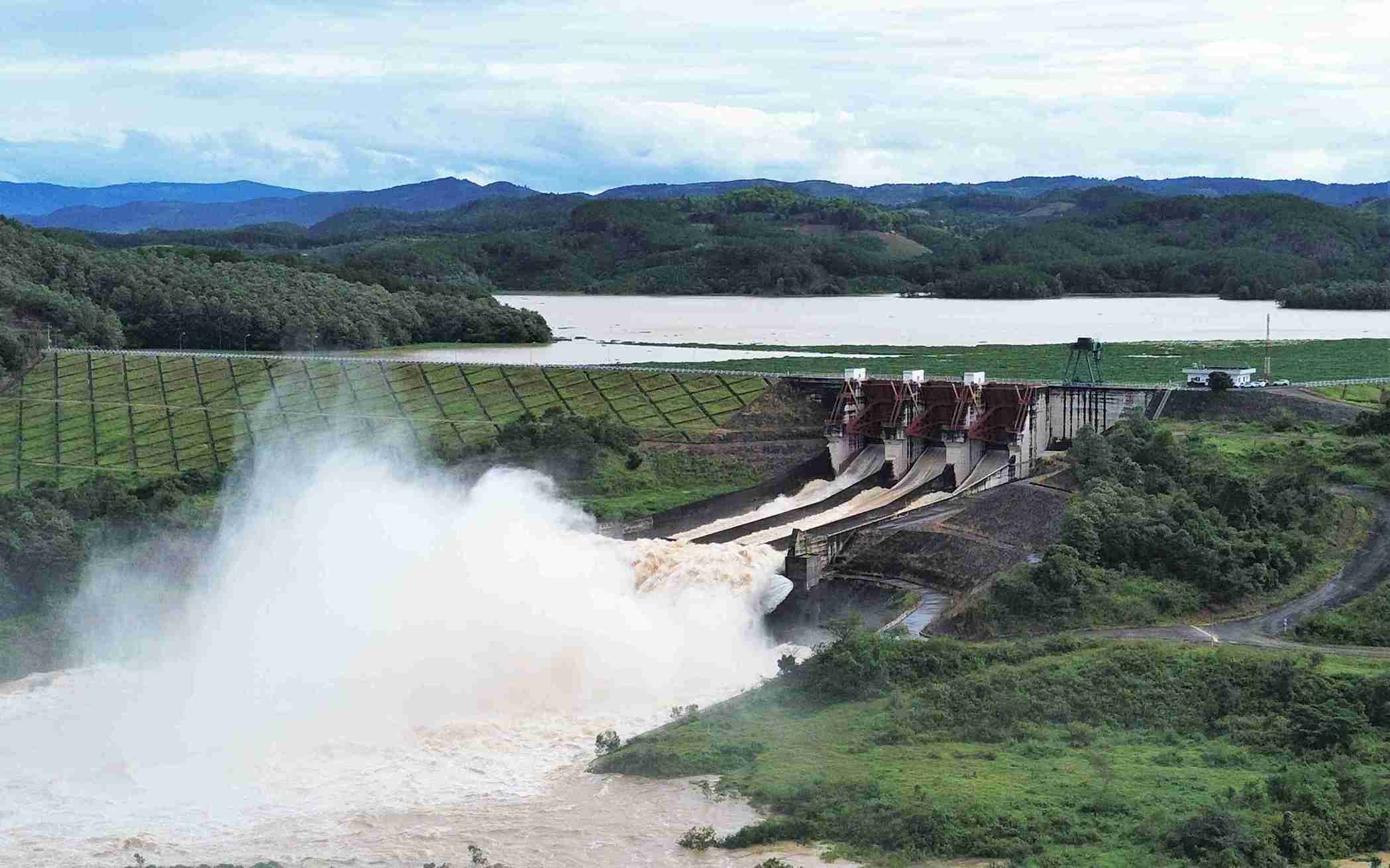 Thuy dien Dai Ninh tang luong xa lu