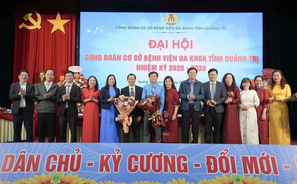 Quang Tri省総合病院労働組合が2025年から2030年任期の代表大会を開催。写真:Quang Tri労働組合
