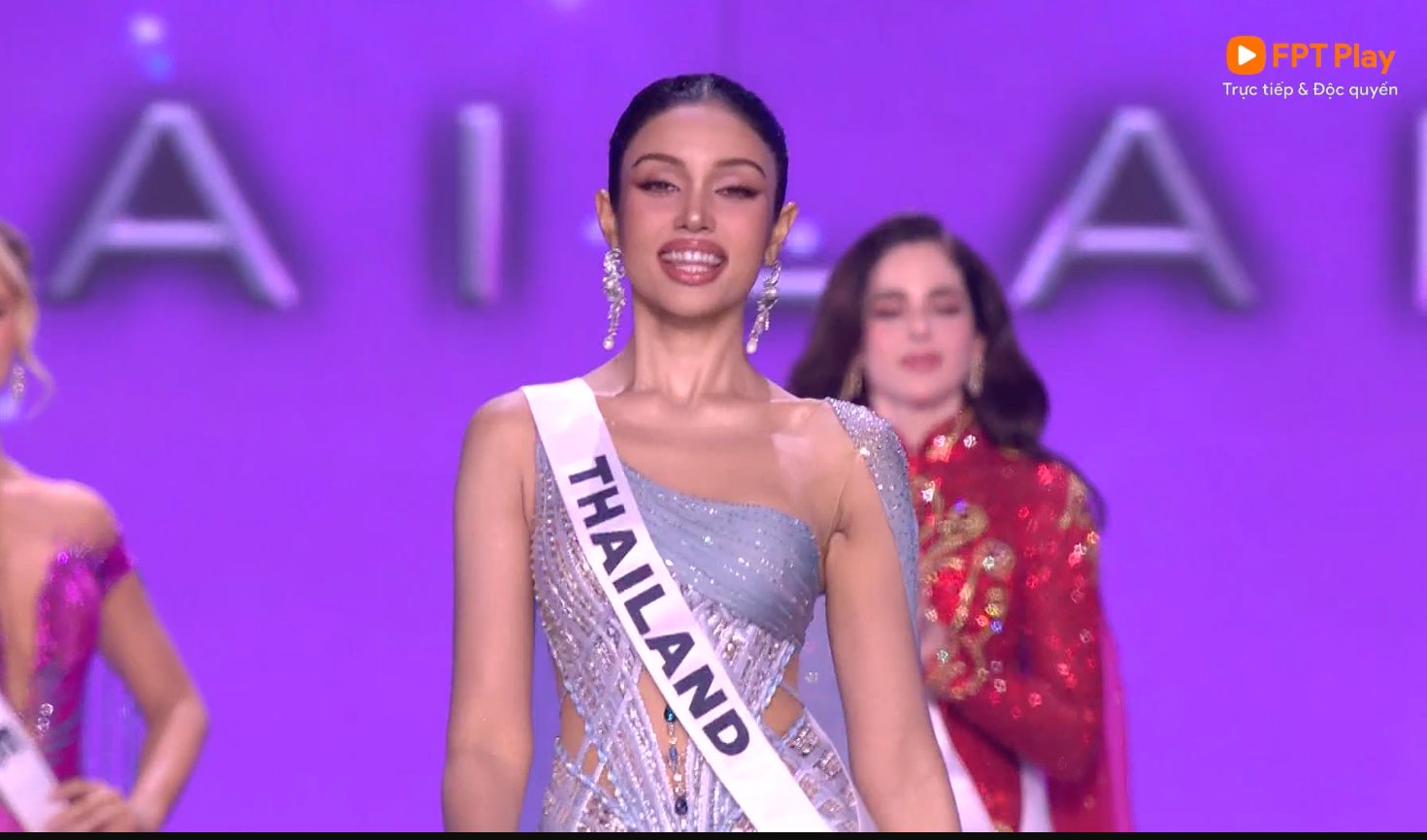 Ai sẽ là chủ nhân của vương miện?: Ảnh: Cắt từ video