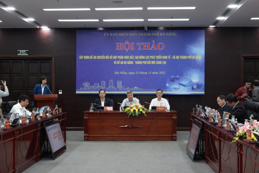 Hoi thao gop y du thao “De an Chuyen doi so gop phan thuc day, tao dong luc phat trien kinh te - xa hoi thanh pho Da Nang giai doan 2026–2030, dinh huong den nam 2035”. Anh: Tran Thi