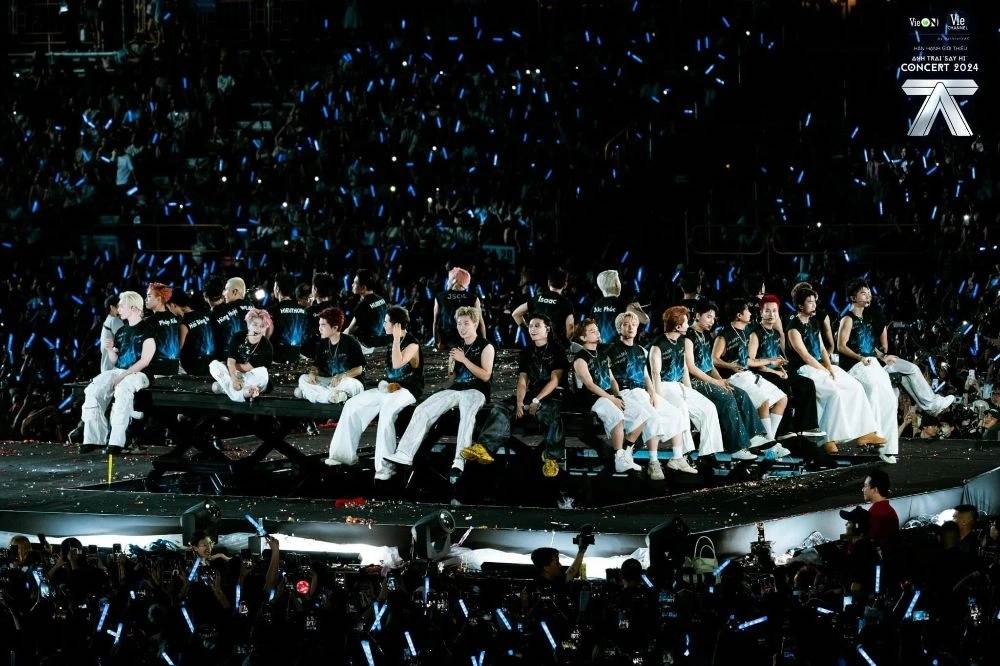 Chuoi concert Anh trai say hi 2024 thu hut hang tram nghin khan gia. Anh: 