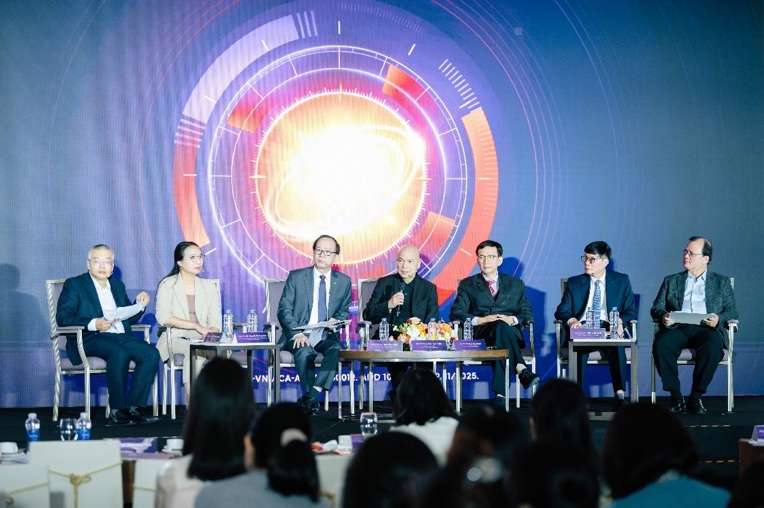 Hoi thao khoa hoc “De khang khang sinh va chien luoc dieu tri nhiem trung da chuyen khoa” do Hoi Ho Hap Viet Nam to chuc cung su dong hanh cua GSK Viet Nam.