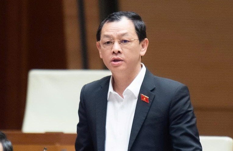 Dai bieu Nguyen Tri Thuc (Thu truong Bo Y te). Anh: Media Quoc hoi