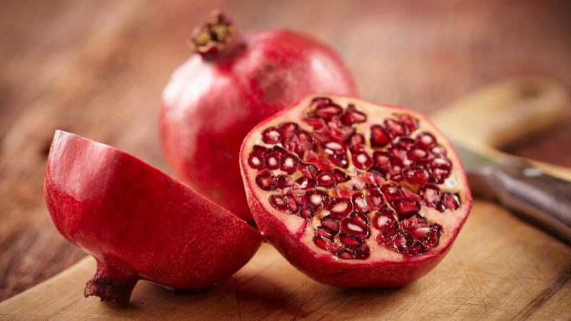 Limit eating pomegranate if you have digestive problems, low blood pressure, are taking medication or are preparing for surgery. Photo: Thao Nhung