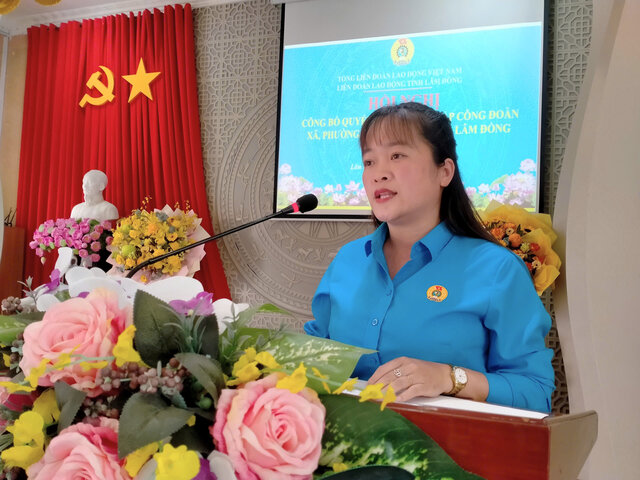 Chi Nguyen Thi My Chi – Chu tich Cong doan phuong Lam Vien – Da Lat phat bieu nhan nhiem vu. Anh: Le Hung