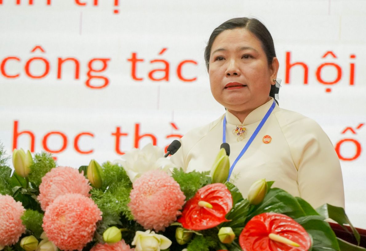 Ba . Anh: Phuong Anh