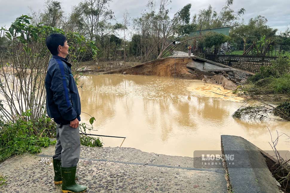 De vo khien giao thong chia cat. Anh: Hoai Phuong