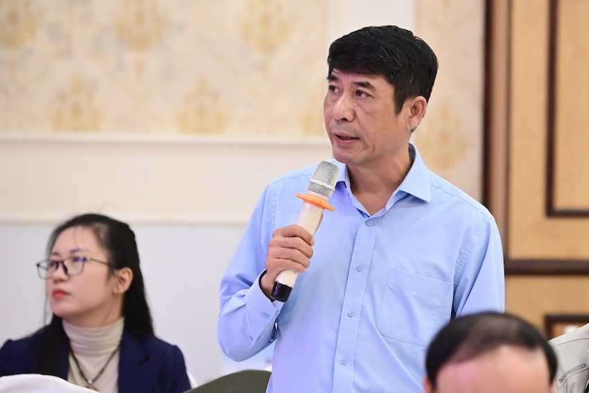 Theo ong uy trinh van hanh nhieu ho da lac hau nhung chua duoc cap nhat vi thieu cong cu, thieu du lieu thoi gian thuc.