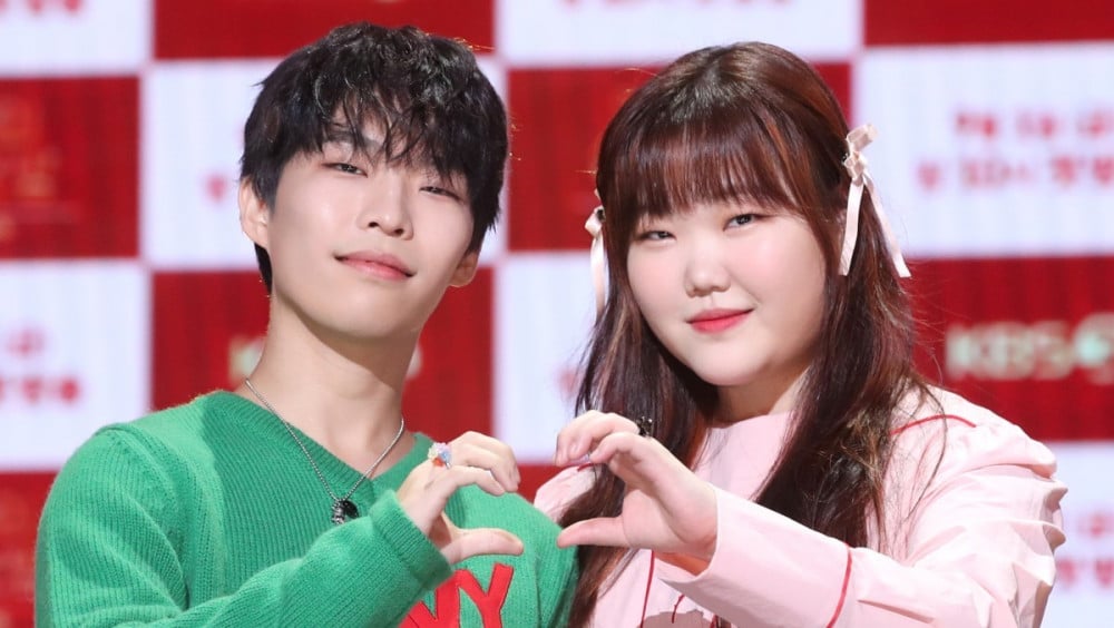 The AKMU duo left YG Entertainment. Photo: Lotte