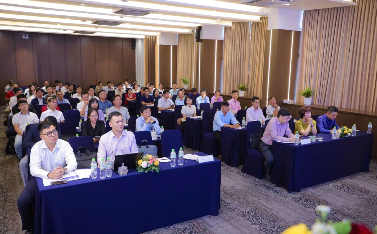  la mot khong gian tri thuc mo - noi ket noi, chia se va hop tac giua nhung con nguoi cung chung khat vong vi mot nen nang luong xanh, sach va ben vung hon. Anh: Ban to chuc