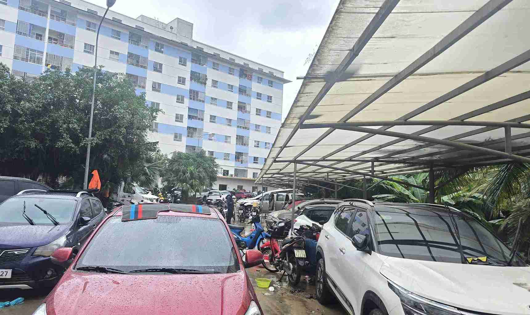 Hinh anh tai khu do thi Vinh Diem Trung truoc va sau khi nuoc lu rut. Anh: Huu Long