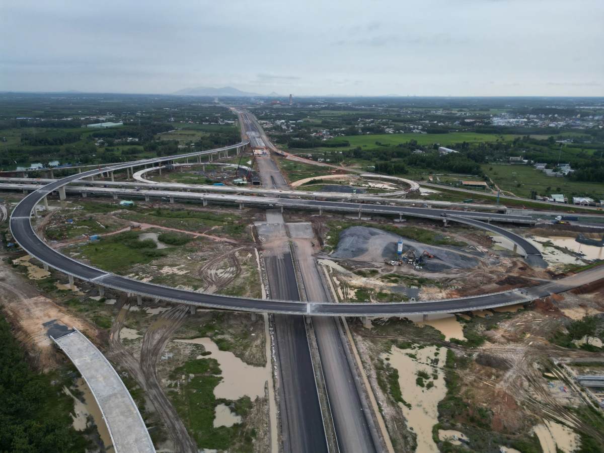 Tuyen T2 co chieu dai 3,5 km. Anh: Anh Tu