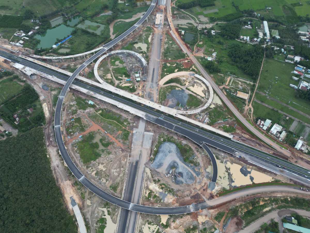 Toan canh tren cao hai tuyen duong T1 va T2 co tong muc dau tu hon 2.630 ti dong. Anh: Anh Tu