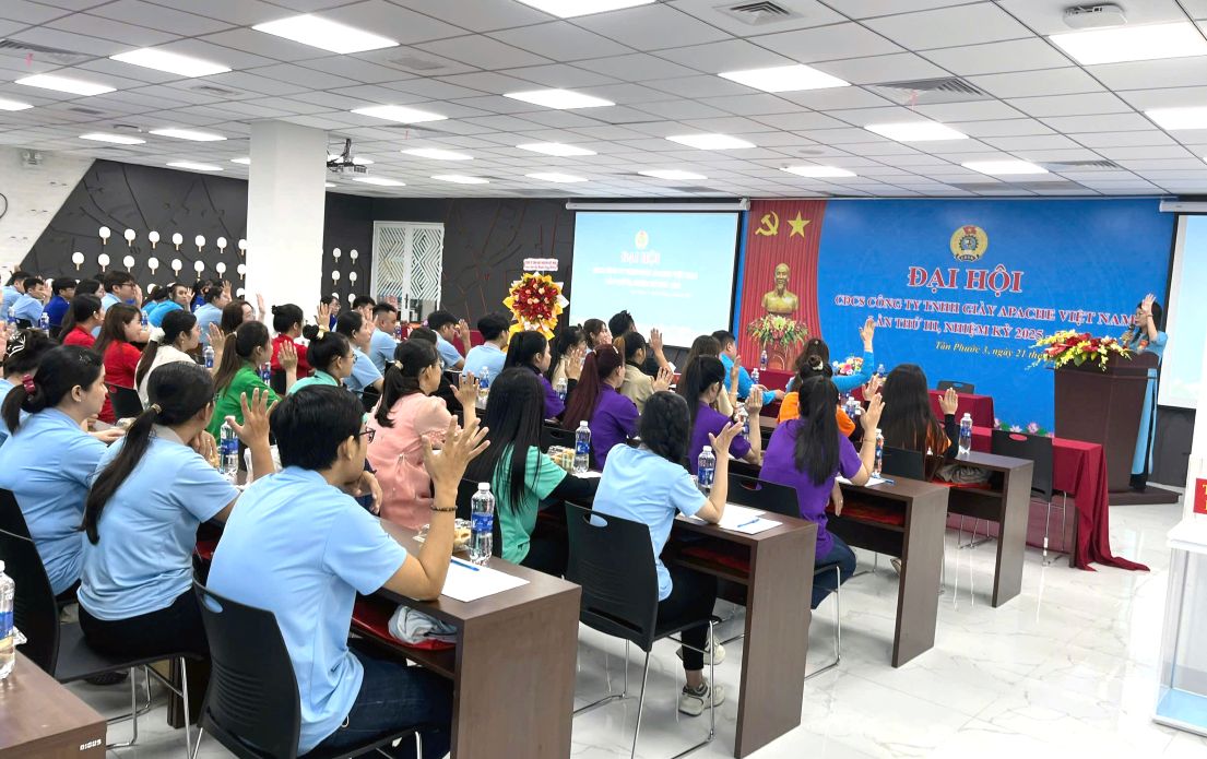 Quang canh dai hoi CDCS Cong ty TNHH Giay Apache Viet Nam. Anh: Thanh Mai 