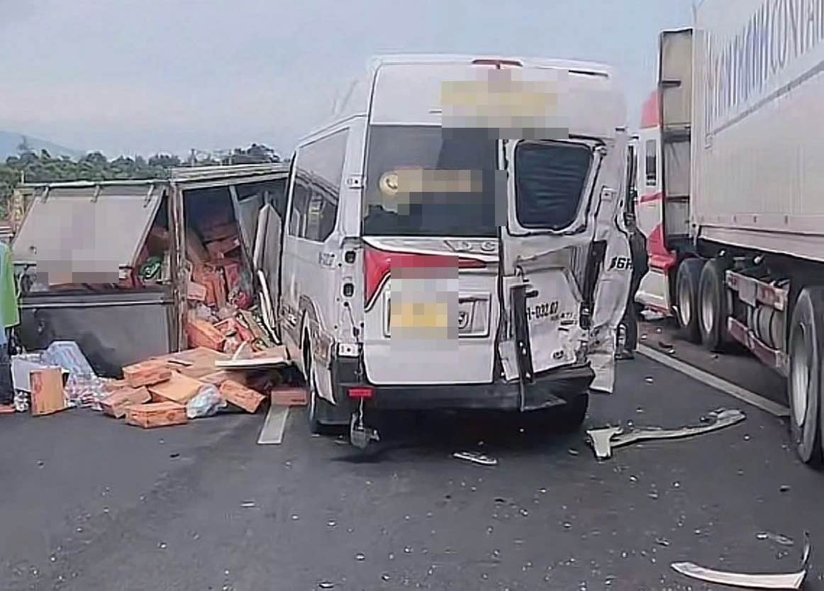 Escena del accidente en cadena en la autopista Phan Thiet - Dau Giay. Foto: Proporcionada por la gente