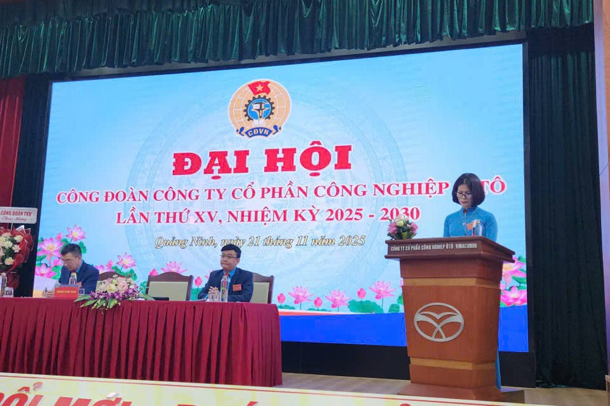 The Presidium chaired the union congress. Photo: Automobile Industry Company