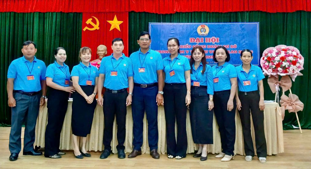 Executive Committee of the Trade Union of Cu Lao Dung Medical Center (Can Tho City), term 2025 - 2030. Photo: Thao Nhanh