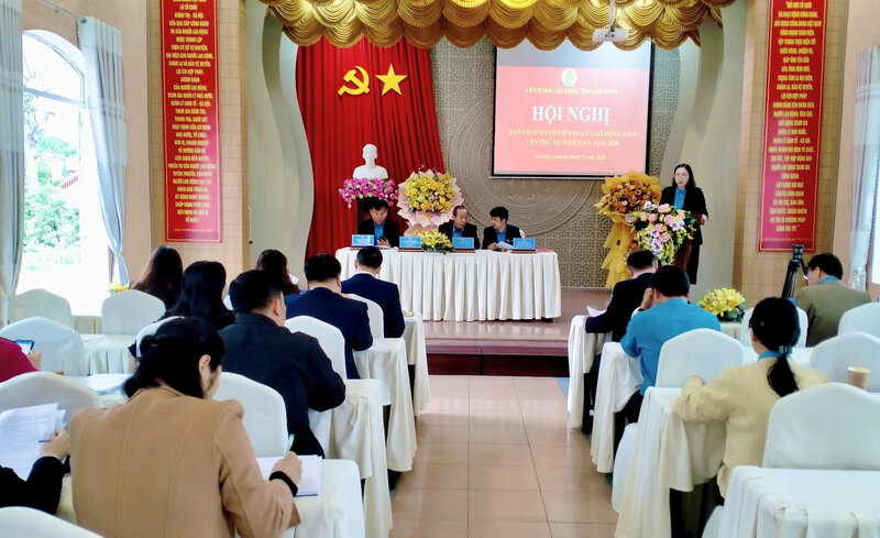 Hoi nghi Ban Chap hanh Lien doan Lao dong tinh quyet dinh to chuc 10 ngay cao diem dai hoi cong doan co so nhiem ky 2025-2030. Anh: Le Hung