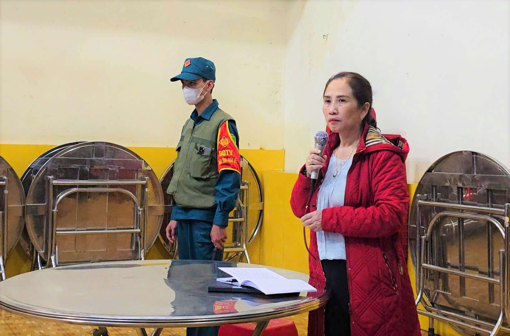 The Xuan Huong - Da Lat Ward Party Committee has removed Ms. Nguyen Thai Quynh Nga - Party Cell Secretary, Principal of Trung Vuong Primary School from all positions in the Party. Photo: Phuc Khanh