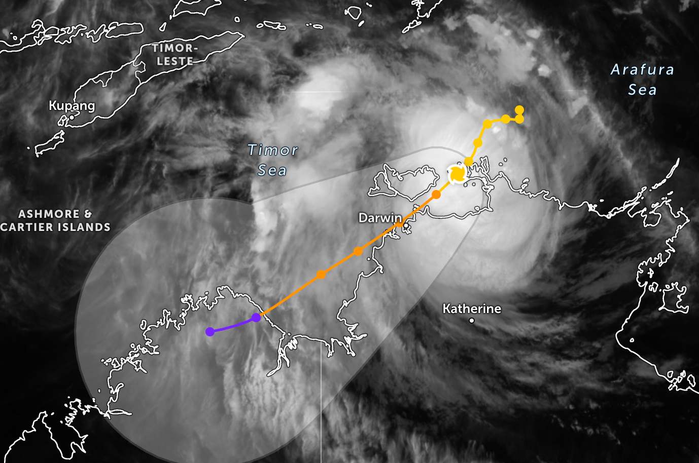 Cap nhat huong di chuyen cua bao Fina. Anh: JWTC