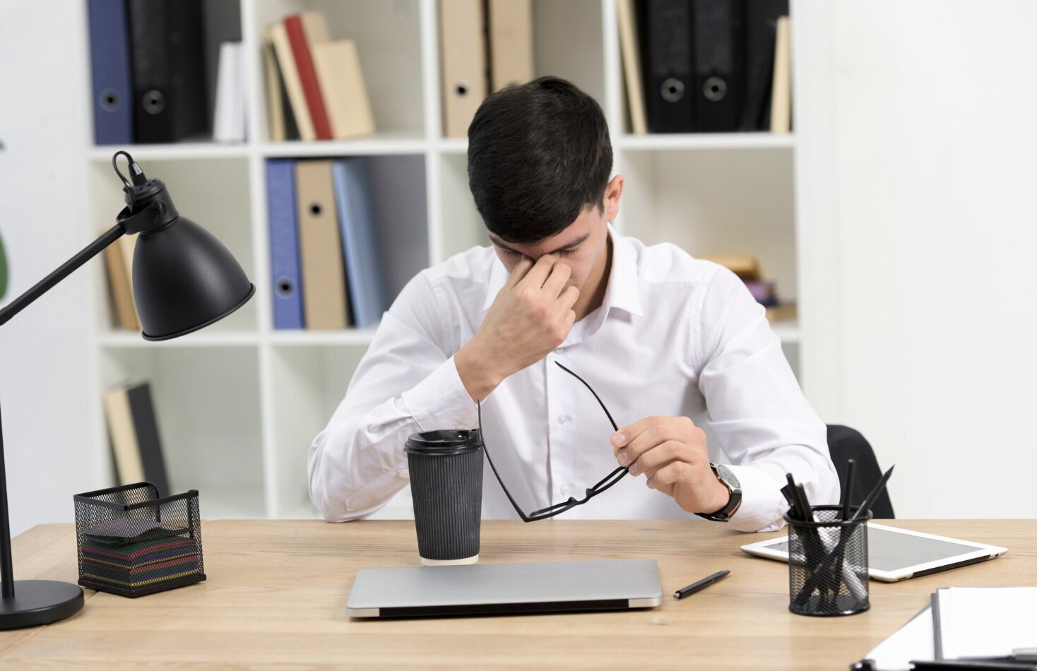 The accumulated stress of frequent work on weekends causes the body not to reset. Photo: Thuy Duong