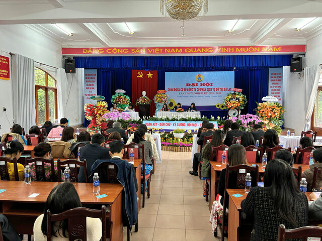 Dai hoi dai bieu Cong doan co so Cong ty Co phan Dich vu Do thi Da Lat (tinh Lam Dong) lan thu IX, nhiem ky 2025-2030. Anh: Lam Duc