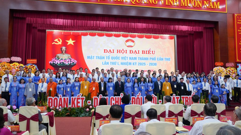 Ủy ban Mặt trận Tổ quốc Việt Nam TP Cần Thơ, nhiệm kỳ 2025 – 2030 gồm 116 vị. Ảnh: Phương Anh