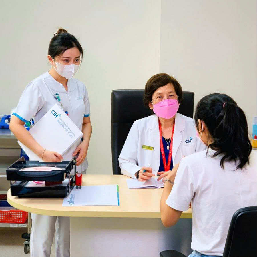 The patient is now past critical stage, and after having a cesarean section, he has been actively cared for to recover. Photo: BVCC