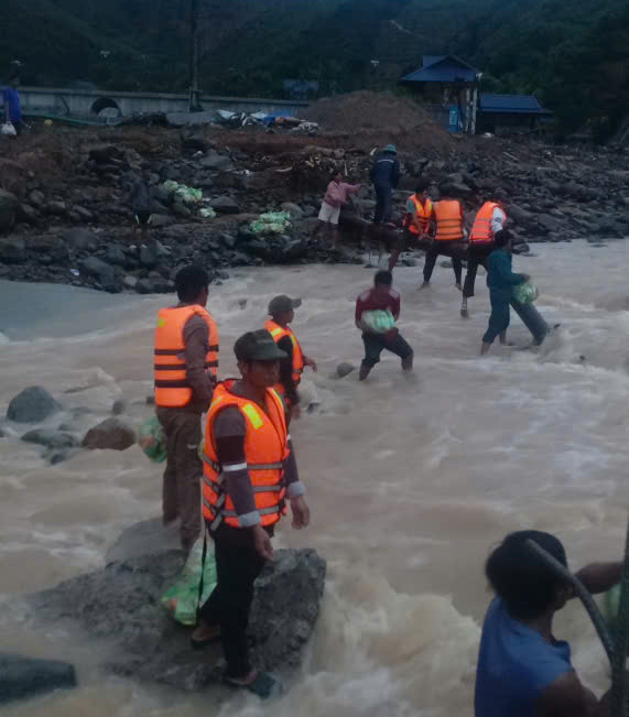 Khanh Hoa山岳地帯のコミューンの184世帯が孤立。写真:Phuong Linh