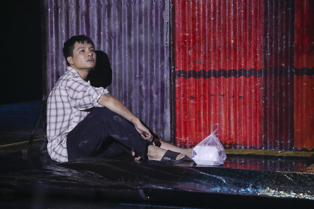 MC Quoc Tri danh nhieu tam huyet 