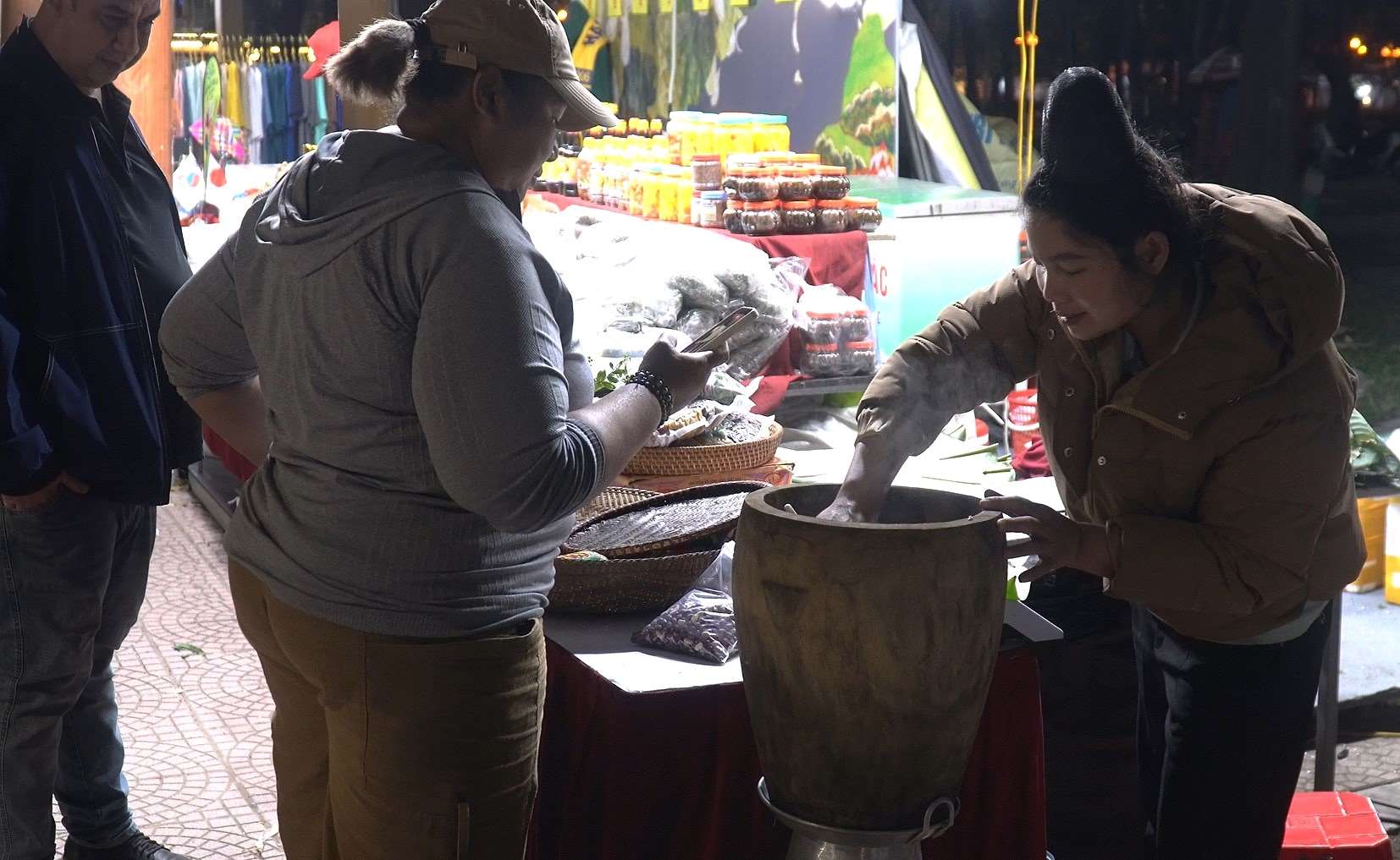 2025 하노이 가을 축제에서 젊은이들을 사로잡는 매력.