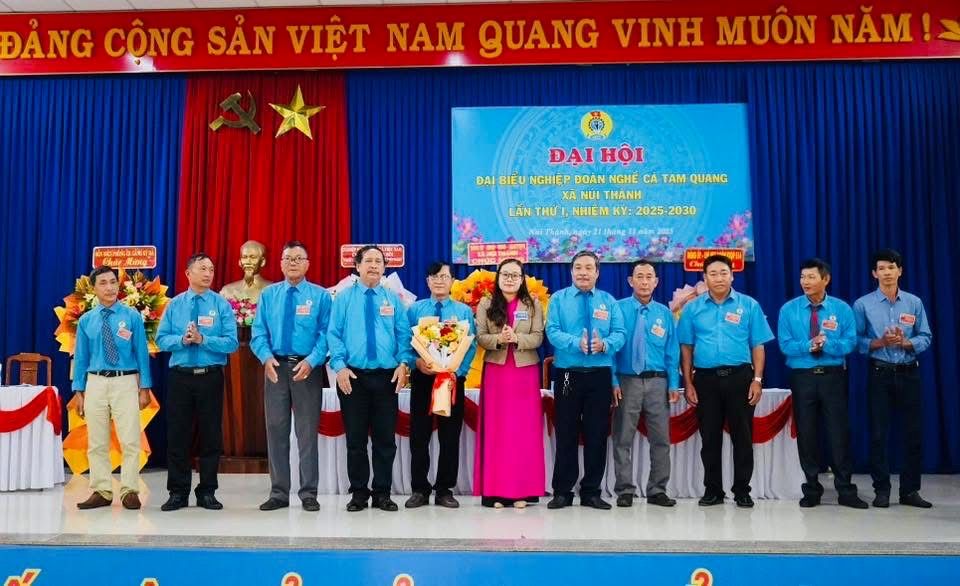 Nghiep doan Nghe ca Tam Quang, Da Nang dat muc tieu phat trien them 200 doan vien. Anh: Tran Thi