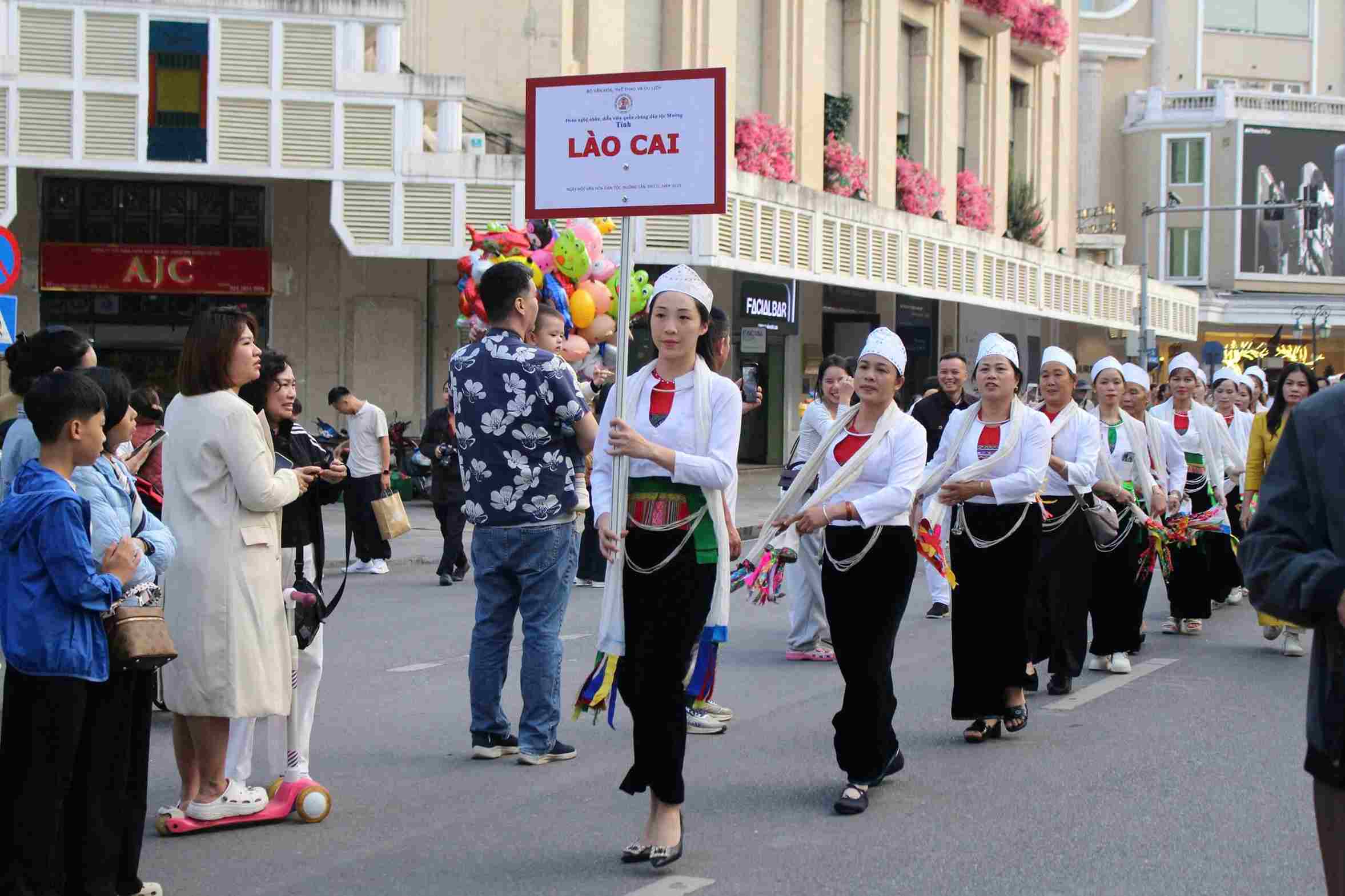 Su kien dieu hanh trinh dien cac net dep van hoa dan toc Muong la hoat dong nam trong khuon kho Ngay hoi Van hoa dan toc Muong lan thu 2 nam 2025, cung voi nhieu hoat dong van hoa, nghe thuat dan gian cua dong bao cac dan toc dien ra tai Lang Van hoa (Doai Phuong, Ha Noi).  