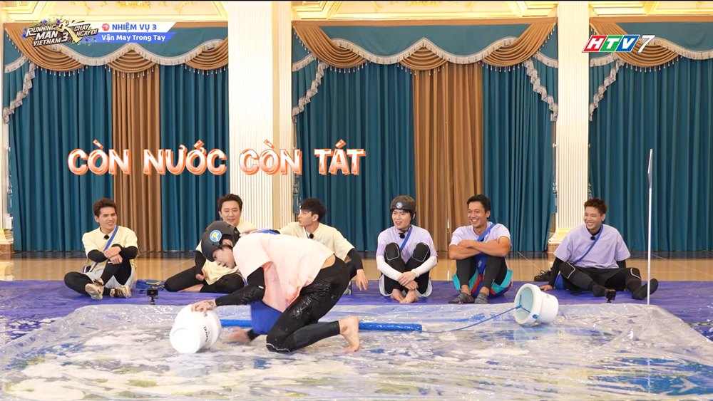 Quang Trung va Anh Tu Atus gap 