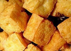 People with kidney failure are advised to limit eating tofu. Photo: Kieu Vu