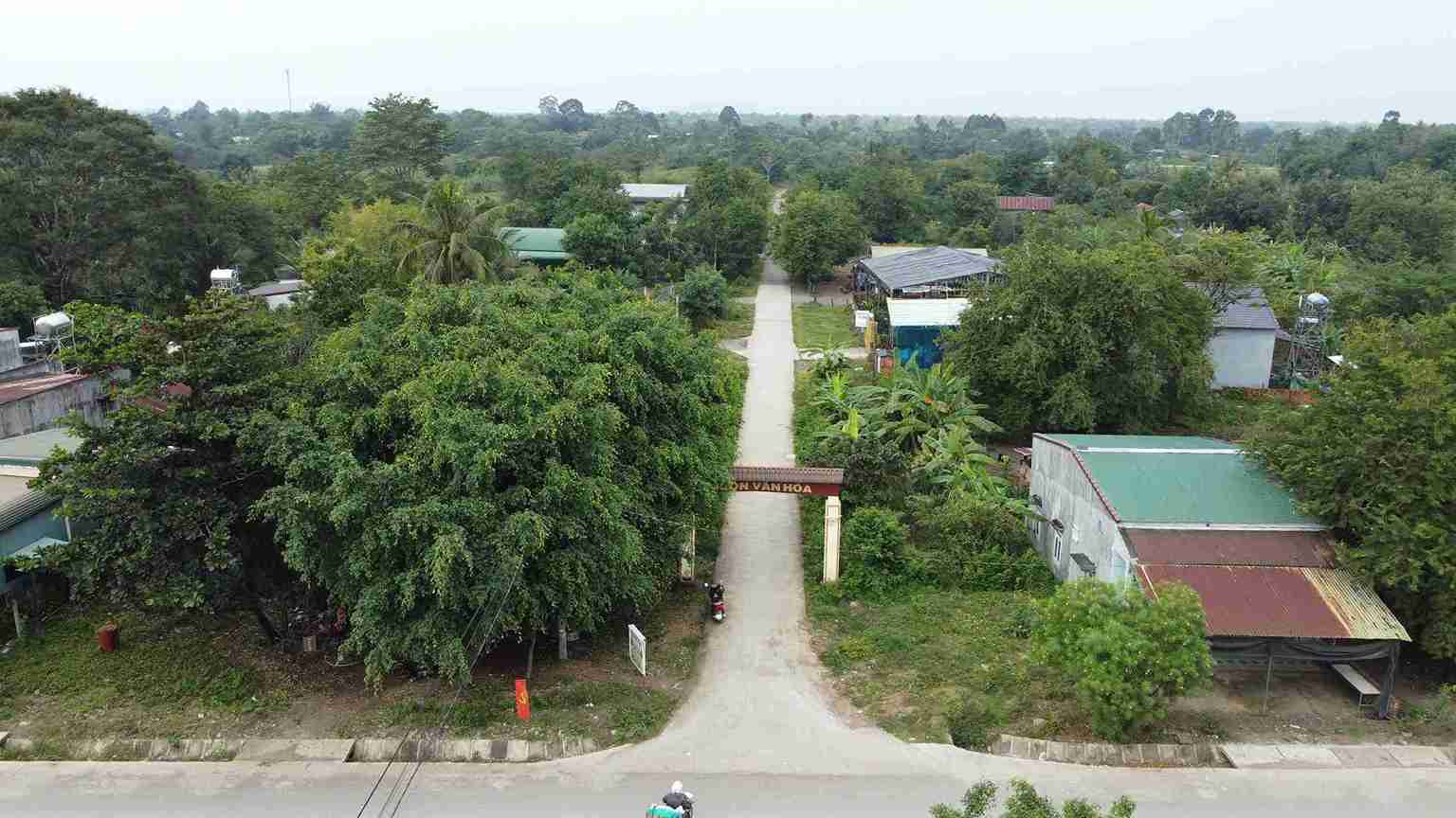 Xa Buon Don van con nhieu thon, buon thuoc dien kho khan. Anh: Bao Lam