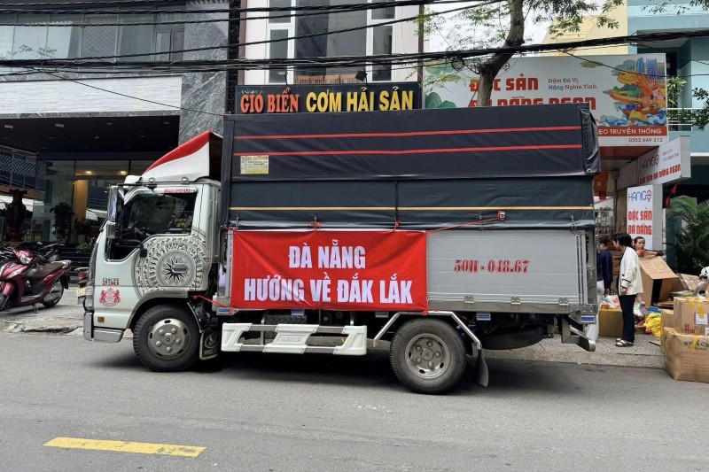 Da Nang tap ket hang cuu tro gui ve vung lu Da