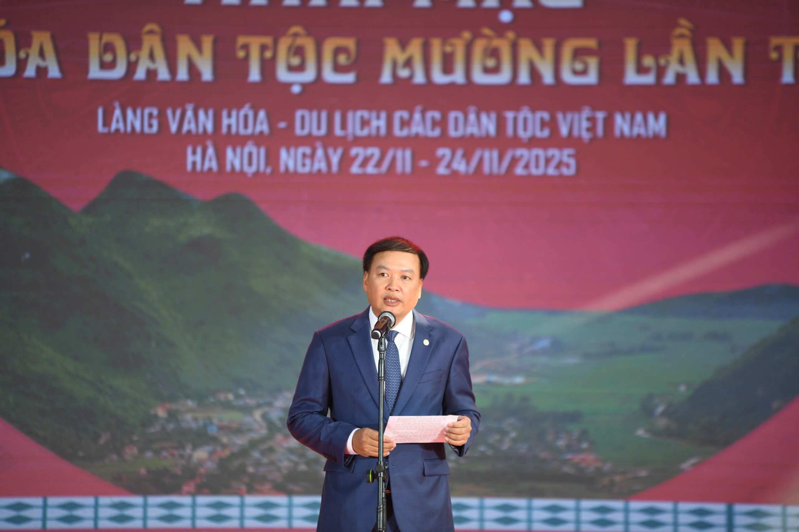 Ong Trinh Ngoc Chung - Cuc truong Cuc Van hoa cac dan toc Viet Nam. Anh: Le Tuyen