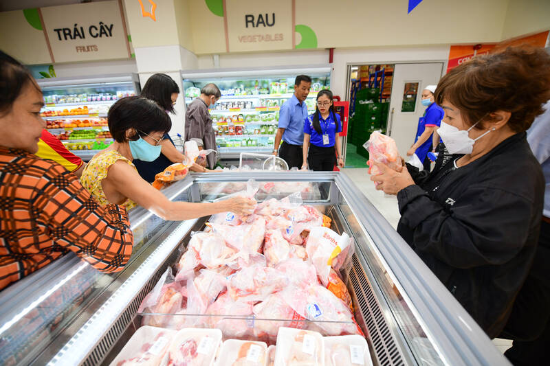ホーチミン市は肉、卵、海産物の値下げプログラムを実施しています。写真:Ha May