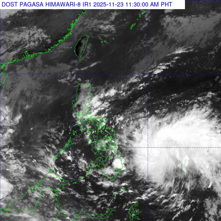 Anh ve tinh ap thap o Philippines hoi 11h30 ngay 23.11. Anh: PAGASA