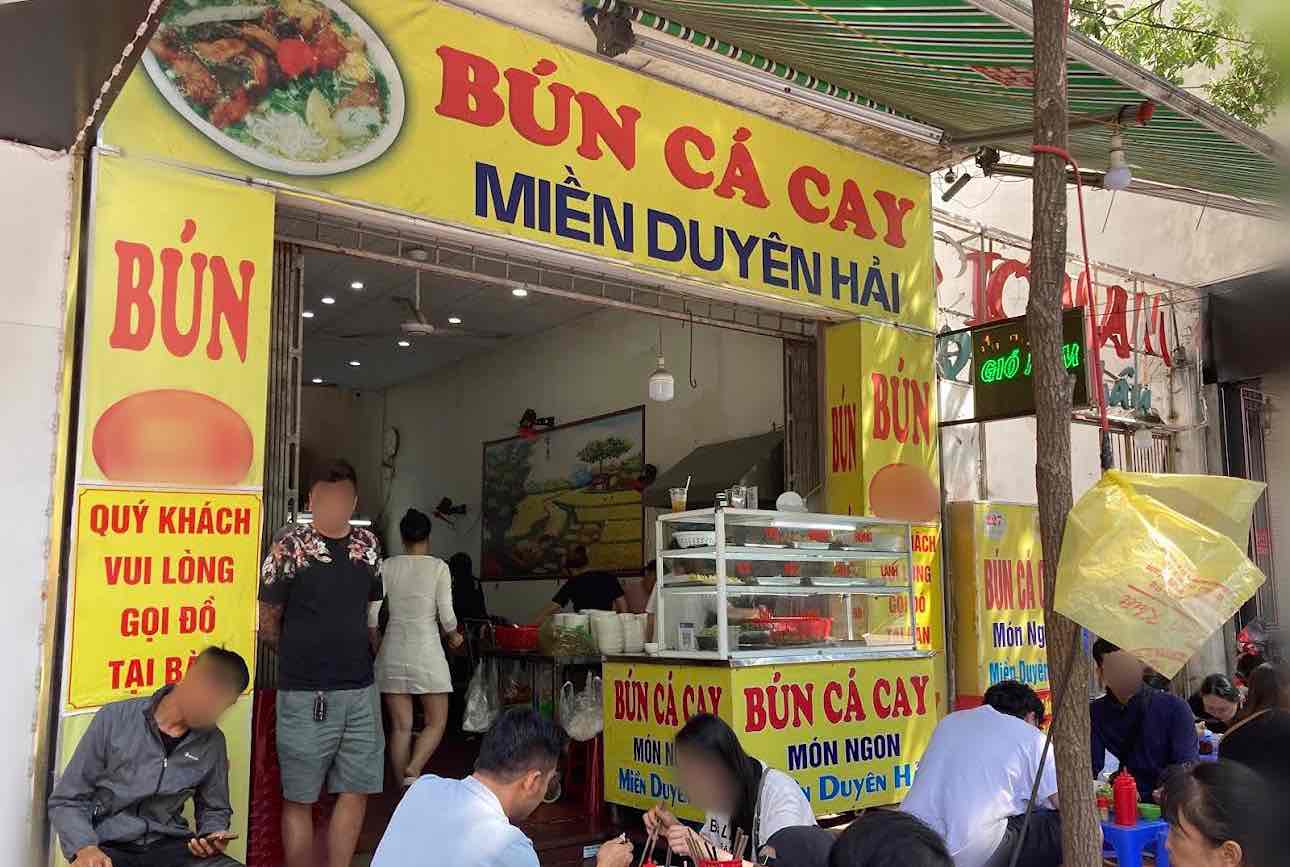 Many business households have proposed raising the taxable revenue threshold to at least 1 billion VND/year to ensure it is suitable for reality. Photo: Song Anh